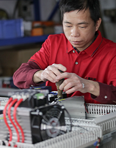  Experience Designer and Manufacturer Specialized in Candle Machine Field